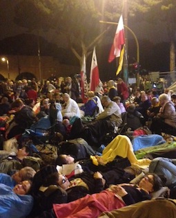 Camping pilgrims before canonization